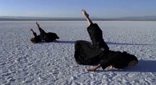 Connecting the body to the ground; screenshot from Horizons of Exile.